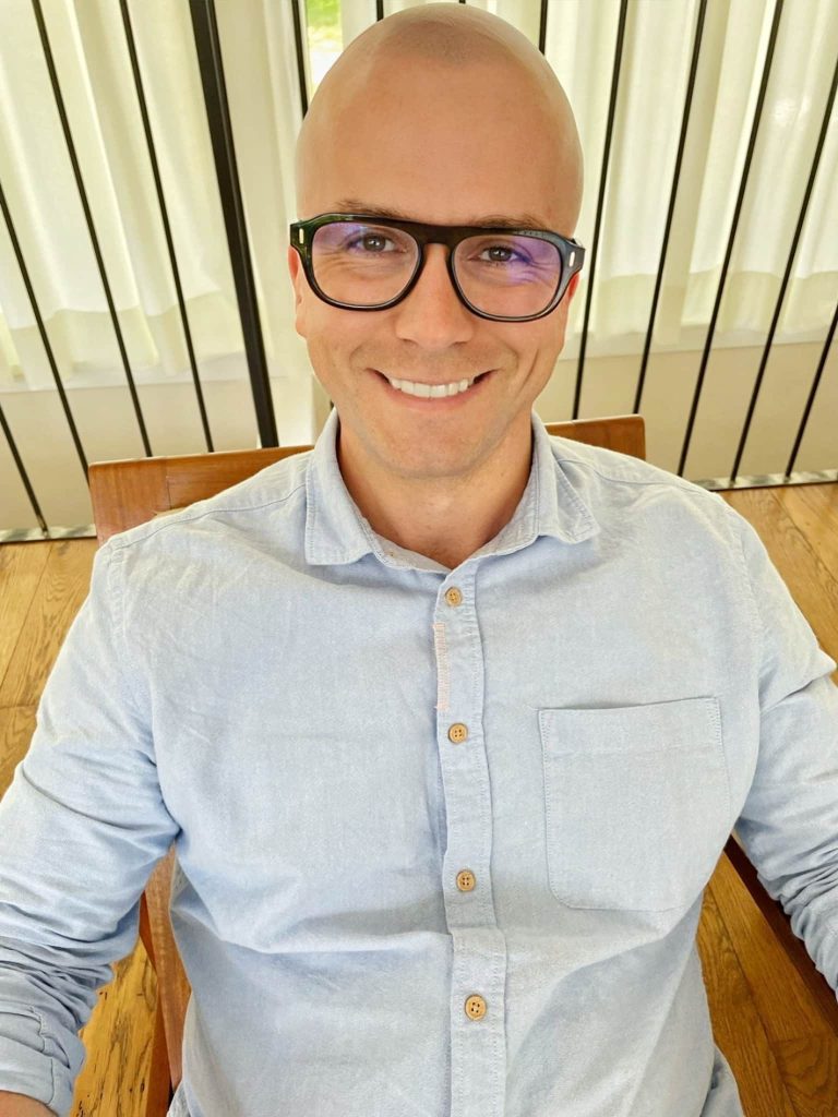 Christophe hatiez paris 10 et Paris 9 hypnose hypnotherapeute énergétique magnétisme